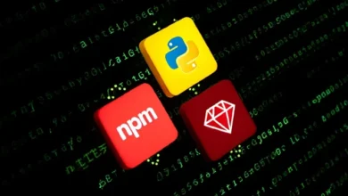 کارشناسان امنیت سایبری از شناسایی پکیج‌های آلوده در سه مخزن بزرگ نرم‌افزاری NPM، PyPI و RubyGems خبر دادند. این پکیج‌ها با ظاهری مشابه کتابخانه‌های معتبر منتشر شده‌اند و از وب‌هوک‌های Discord برای ارسال داده‌های محرمانه مانند کلیدهای API، فایل‌های پیکربندی و اطلاعات سرور استفاده می‌کنند.